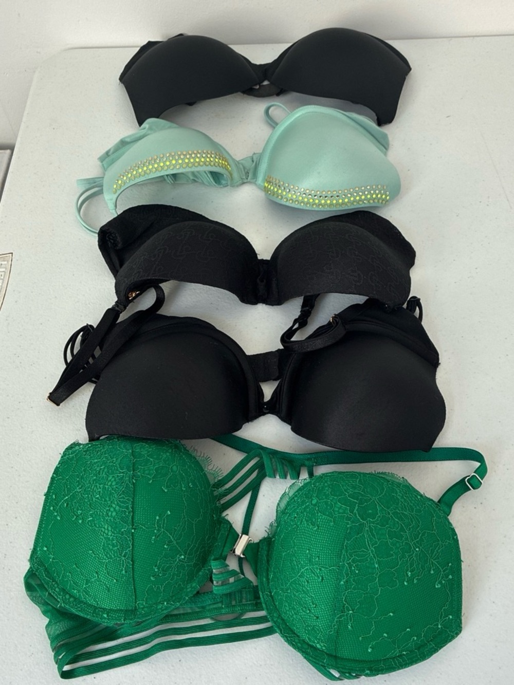 Victoria's Secret Green Lace Strappy Push-Up Bra